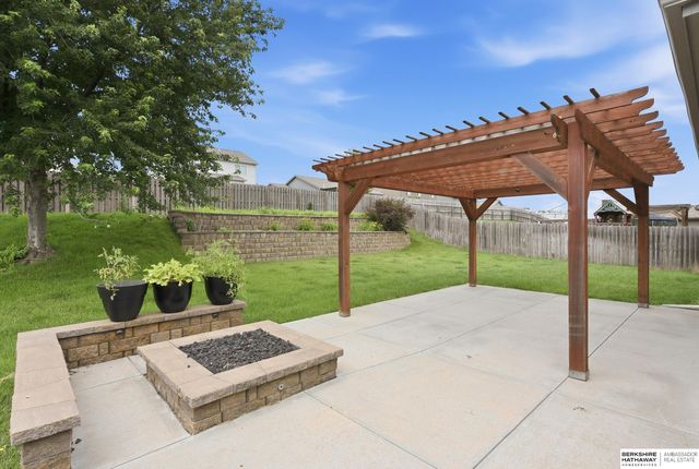 4602 S 198th Street, Omaha, NE 68135