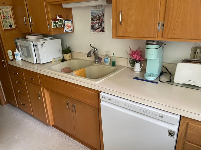 2080 Nebraska Avenue E, Saint Paul, MN 55119