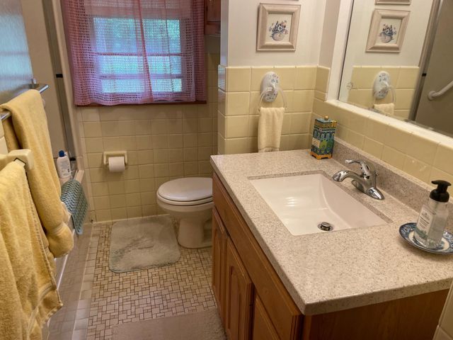 2080 Nebraska Avenue E, Saint Paul, MN 55119