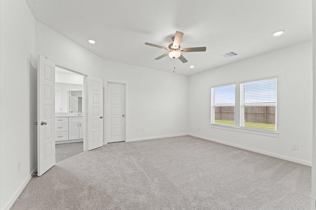 8331 Amethyst Valley Ln, Angleton, TX 77516
