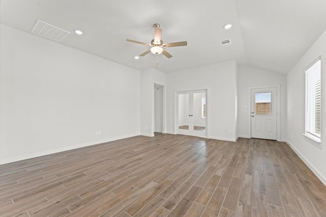 8331 Amethyst Valley Ln, Angleton, TX 77516