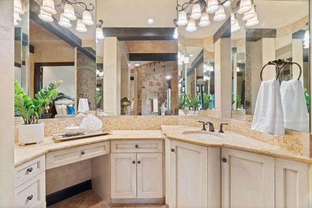 206 BELLA CIMA DR, Austin, TX 78734
