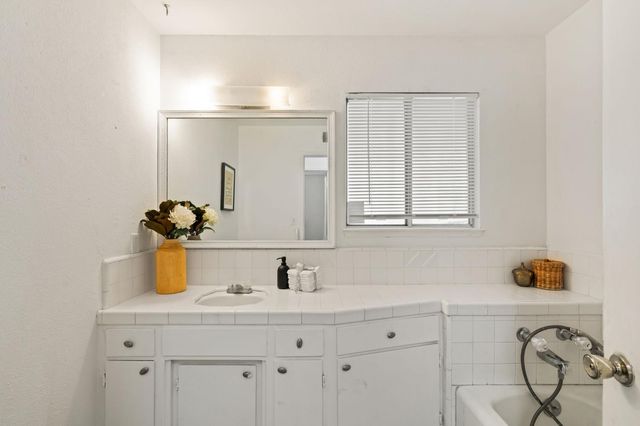 1609 Angelene Dr, Modesto, CA 95355