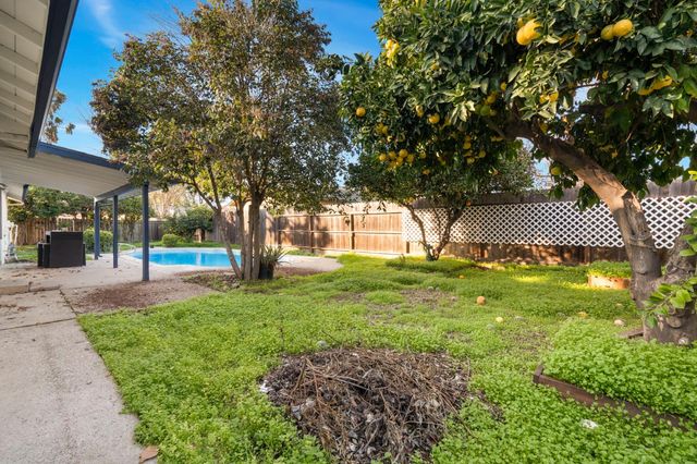 1609 Angelene Dr, Modesto, CA 95355