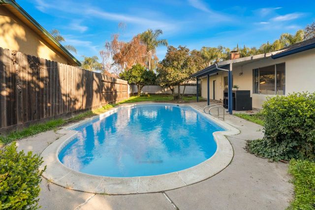 1609 Angelene Dr, Modesto, CA 95355