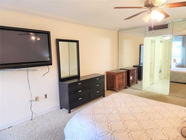 3375 N Country Club Dr 203, Aventura, FL 33180