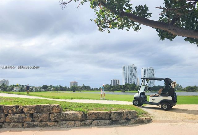 3375 N Country Club Dr 203, Aventura, FL 33180