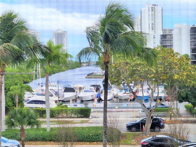 3375 N Country Club Dr 203, Aventura, FL 33180