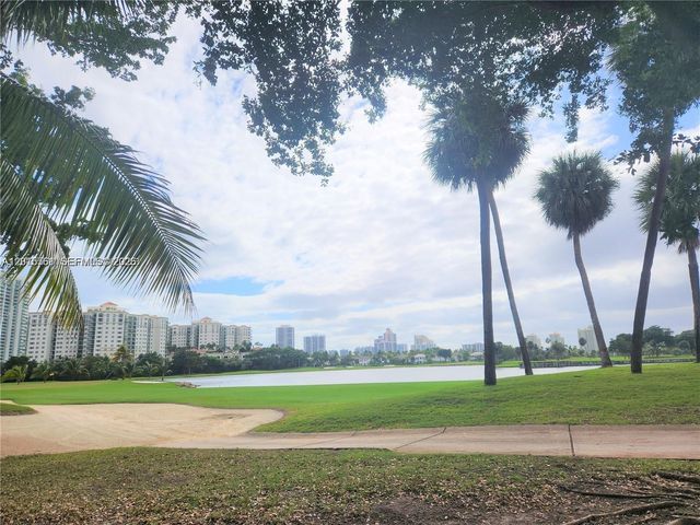 3375 N Country Club Dr 203, Aventura, FL 33180