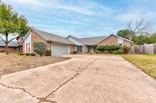 505 Golden Oaks Drive, Norman, OK 73072