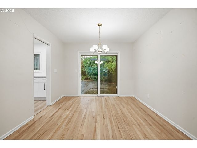 5555 Sw DOVER Ct, Portland, OR 97225