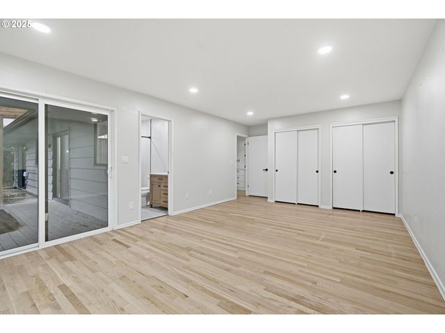 5555 Sw DOVER Ct, Portland, OR 97225