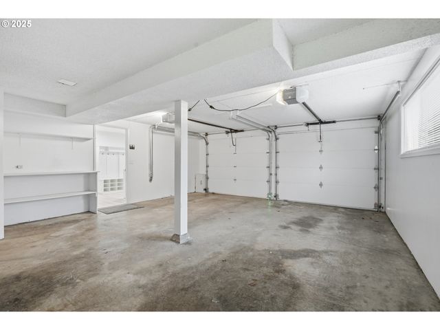 5555 Sw DOVER Ct, Portland, OR 97225