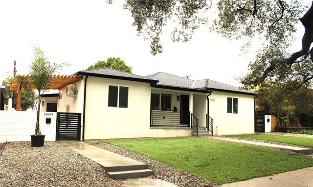 14661 Brand, San Fernando, CA 91345