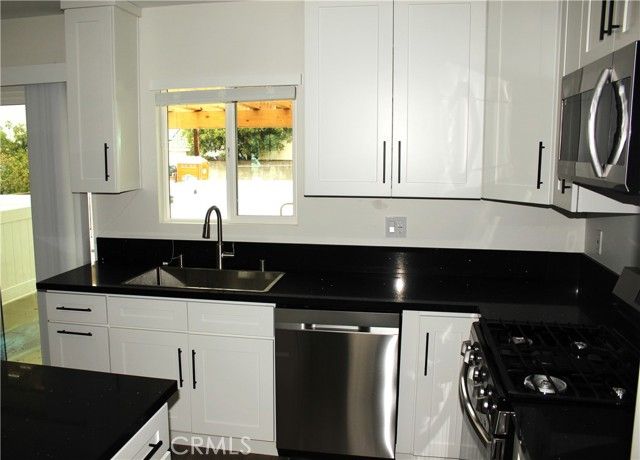 14661 Brand, San Fernando, CA 91345