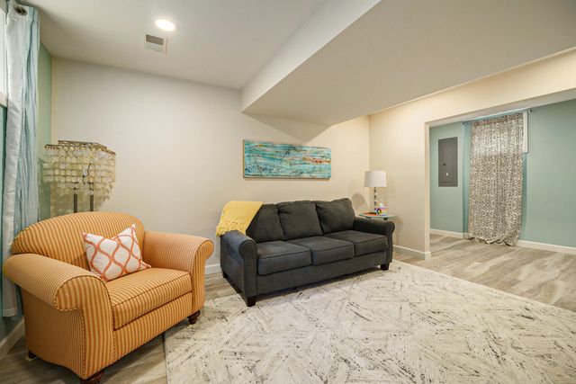 755 Indiana Avenue, South Haven City, MI 49090