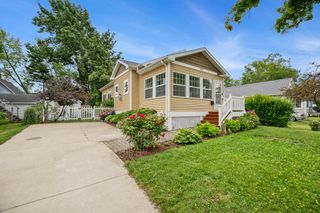 755 Indiana Avenue, South Haven City, MI 49090