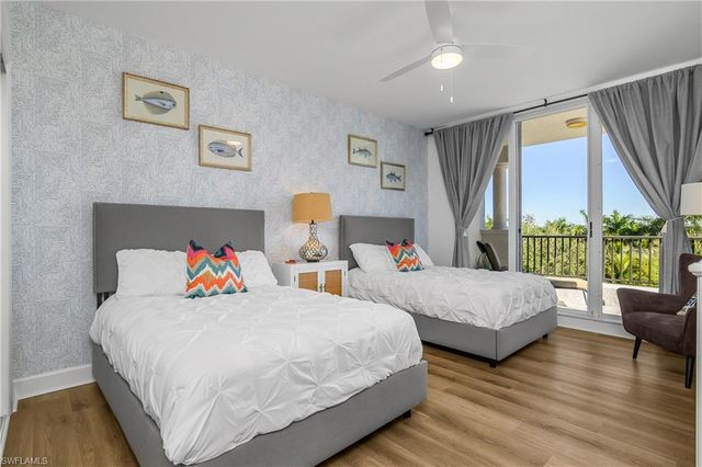 8990 Bay Colony DR # 401, Naples, FL 34108