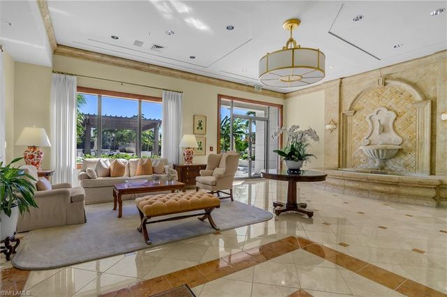 8990 Bay Colony DR # 401, Naples, FL 34108
