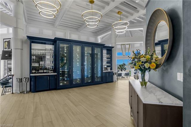 8990 Bay Colony DR # 401, Naples, FL 34108