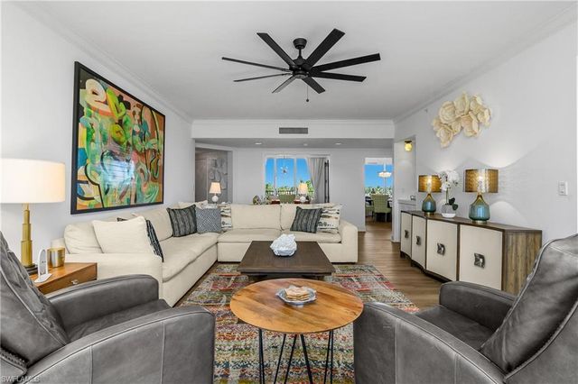 8990 Bay Colony DR # 401, Naples, FL 34108