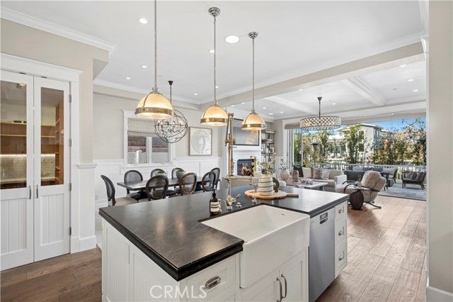 718 Poinsettia Avenue, Corona Del Mar (newport Beach), CA 92625