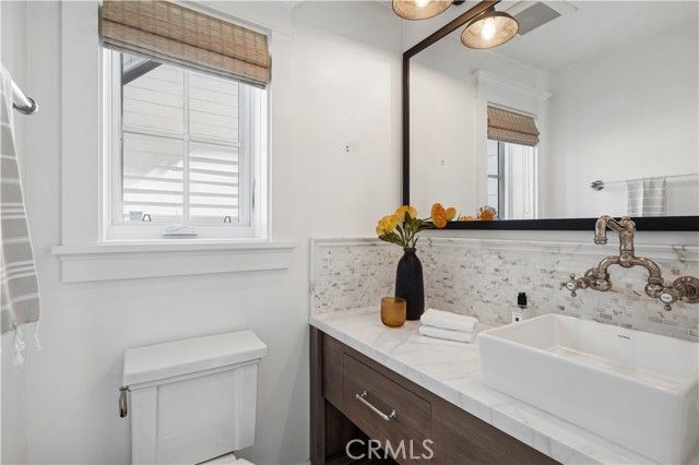 718 Poinsettia Avenue, Corona Del Mar (newport Beach), CA 92625