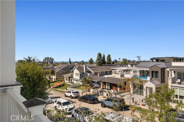 718 Poinsettia Avenue, Corona Del Mar (newport Beach), CA 92625