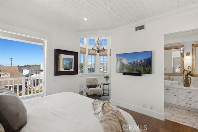 718 Poinsettia Avenue, Corona Del Mar (newport Beach), CA 92625