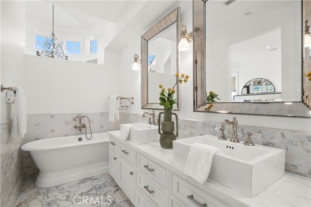 718 Poinsettia Avenue, Corona Del Mar (newport Beach), CA 92625