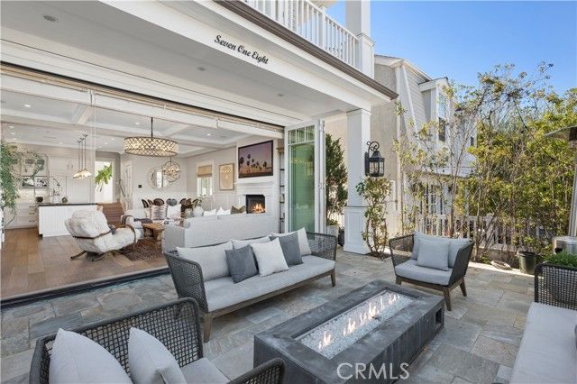 718 Poinsettia Avenue, Corona Del Mar (newport Beach), CA 92625