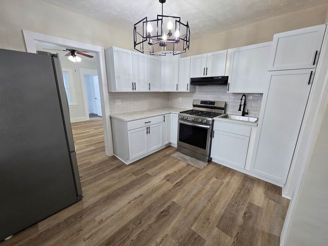 2220 15th Avenue, Rockford, IL 61104