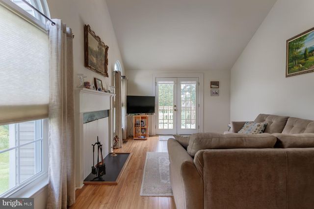 3901 POTTERS PL, Southampton, PA 18966