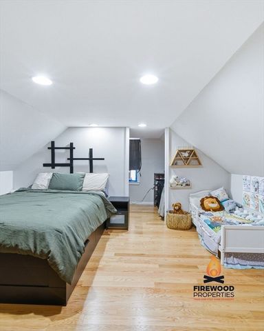 391 W Pond St, Bridgewater, MA 02324
