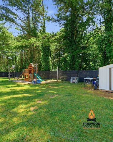 391 W Pond St, Bridgewater, MA 02324