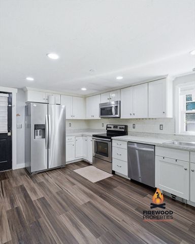 391 W Pond St, Bridgewater, MA 02324