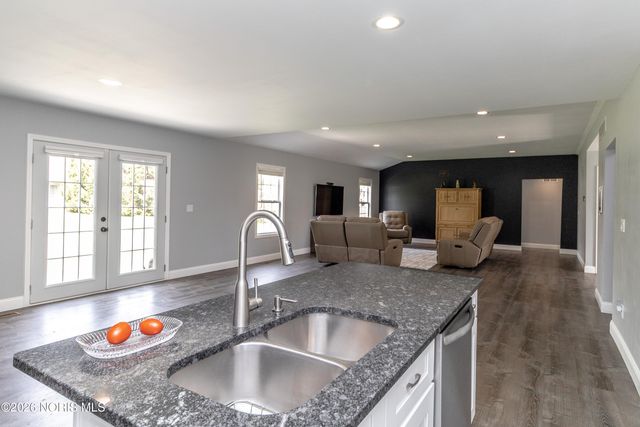 749 Parkside Drive, Wauseon, OH 43567