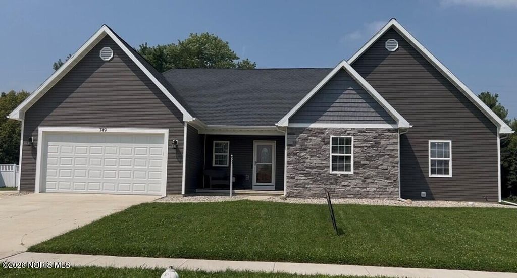 749 Parkside Drive, Wauseon, OH 43567