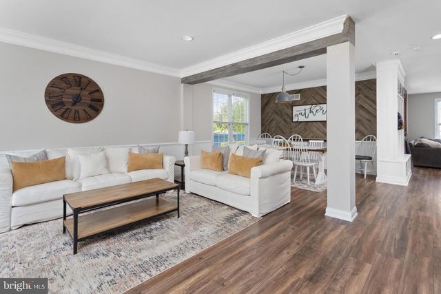 31 FENTON LN, Chesterfield, NJ 08515