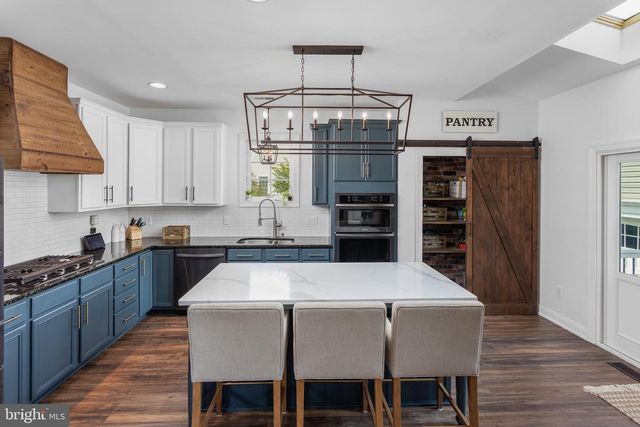 31 FENTON LN, Chesterfield, NJ 08515