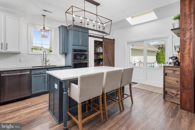 31 FENTON LN, Chesterfield, NJ 08515