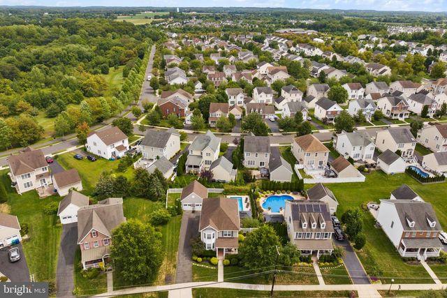 31 FENTON LN, Chesterfield, NJ 08515