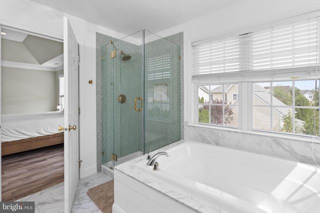 31 FENTON LN, Chesterfield, NJ 08515