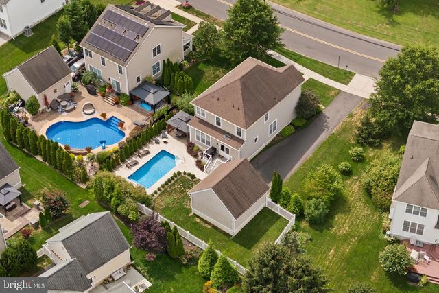 31 FENTON LN, Chesterfield, NJ 08515