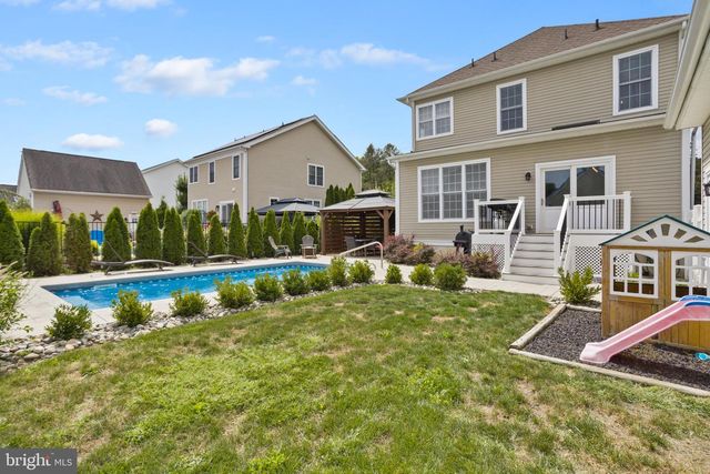 31 FENTON LN, Chesterfield, NJ 08515