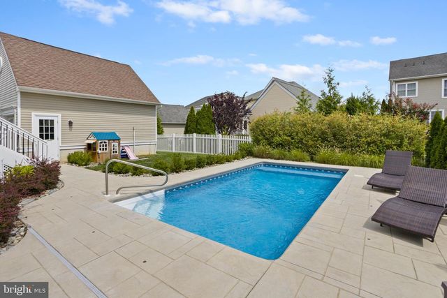 31 FENTON LN, Chesterfield, NJ 08515