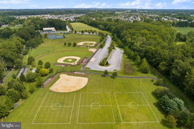 31 FENTON LN, Chesterfield, NJ 08515