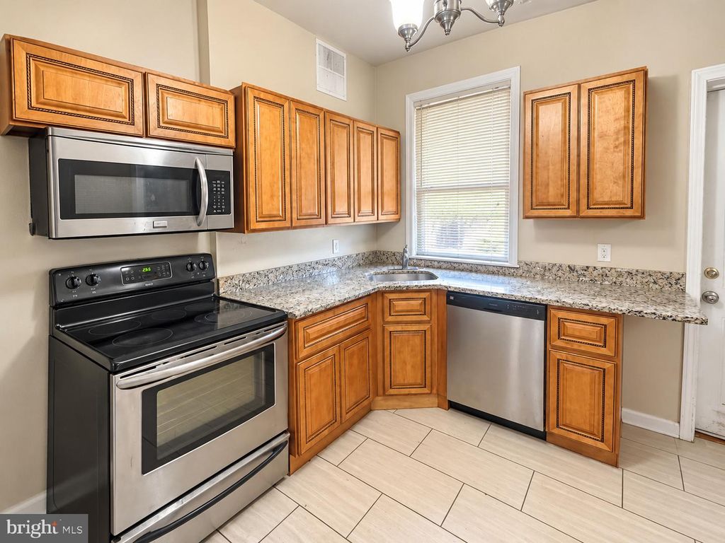 5620 HAZEL AVE, PHILADELPHIA, PA 19143 — photo 3