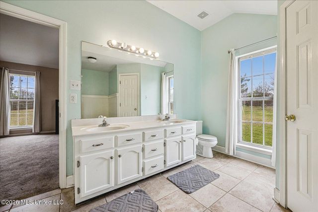 9002 Lakeside Cove, Olive Branch, MS 38654