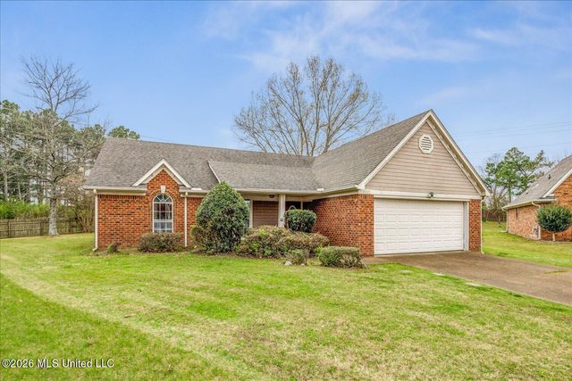 9002 Lakeside Cove, Olive Branch, MS 38654